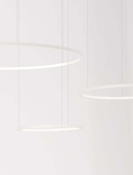 Purple LED 3-light pendant light Ø 130 cm 3000K hanging in a modern design with ring-shaped lampshades.