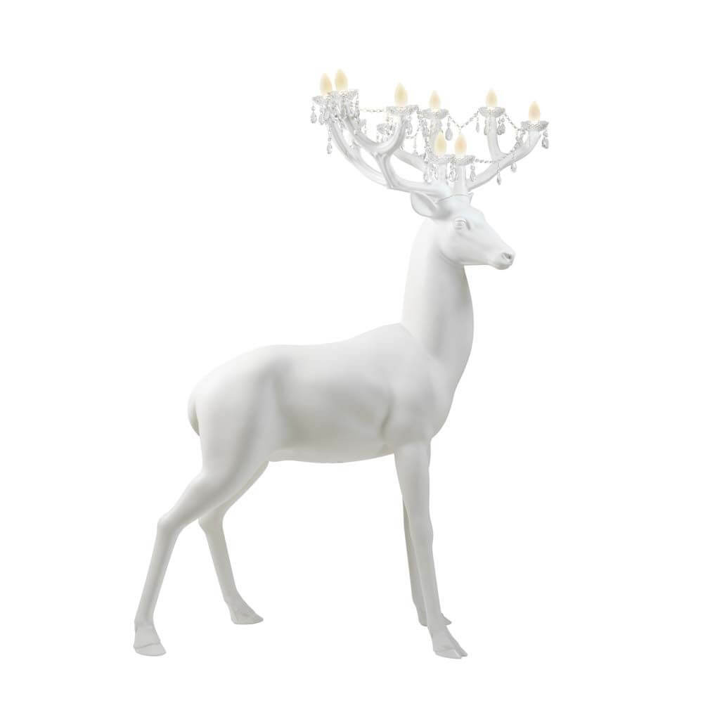 LED Sherwood Hirsch Außenstehleuchte IP55 mit Kristallgeweih und dekorativen Anhängern.