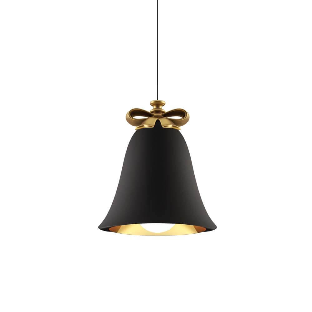 Mabelle Pendelleuchte in Schwarz mit goldener Schleife, designed by Marcel Wanders für Qeeboo.