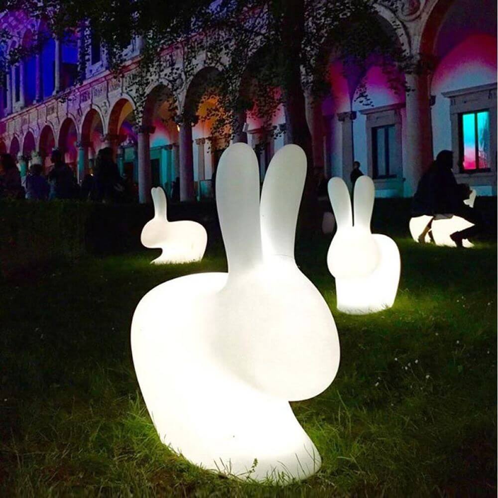 Rabbit LED Dekolampe – stylische Outdoor-Lampe in Form eines Kaninchens für stimmungsvolle Beleuchtung.
