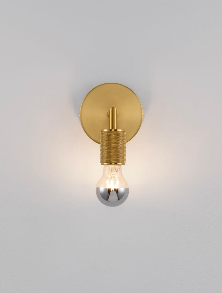 Vintage Wandleuchte aus Metall in Gold, ideal für Flur oder Wohnzimmer Akzentbeleuchtung.