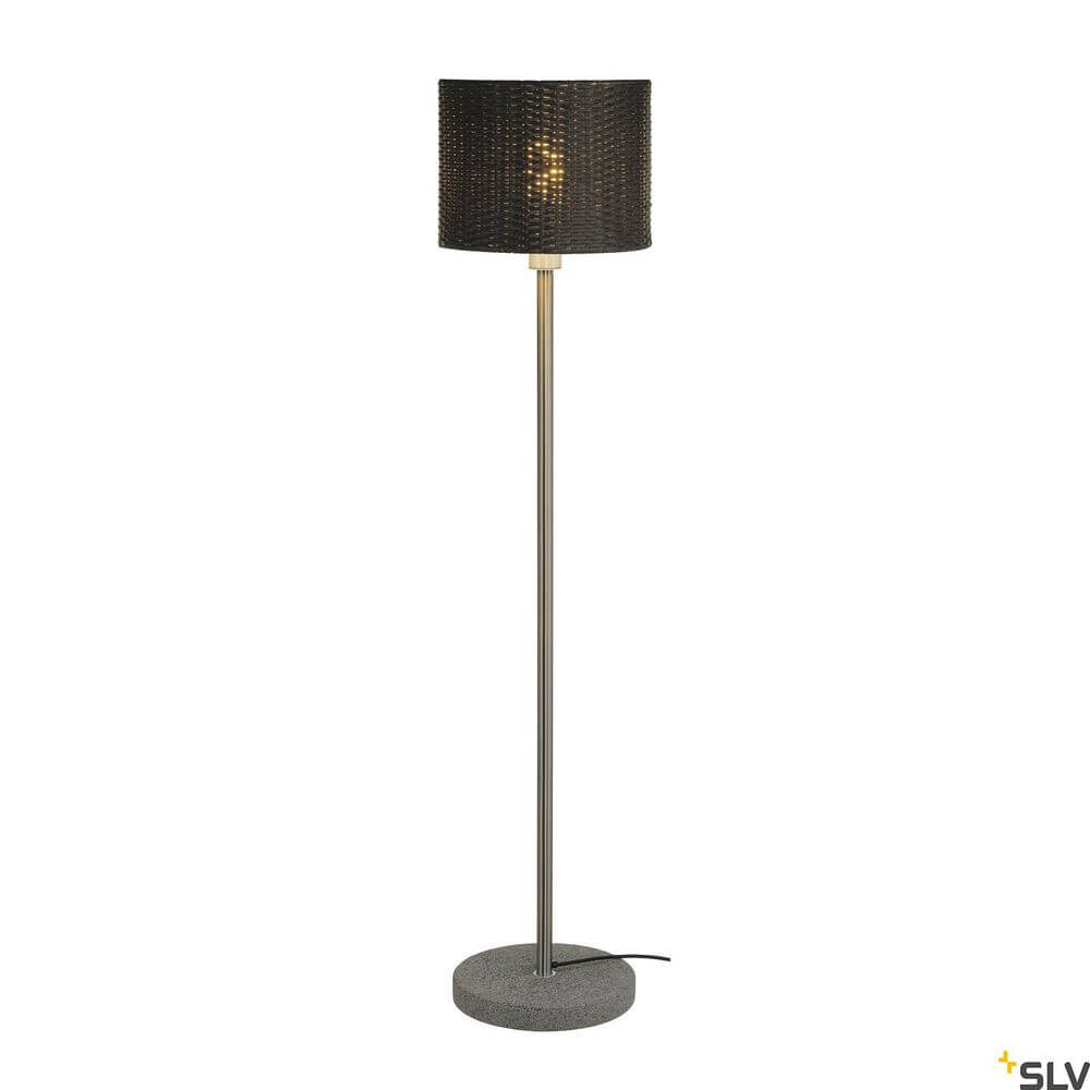 Adegan Manila Outdoor Stehlampe IP44 Rattan mit schwarzem Schirm und stabiler Basis.