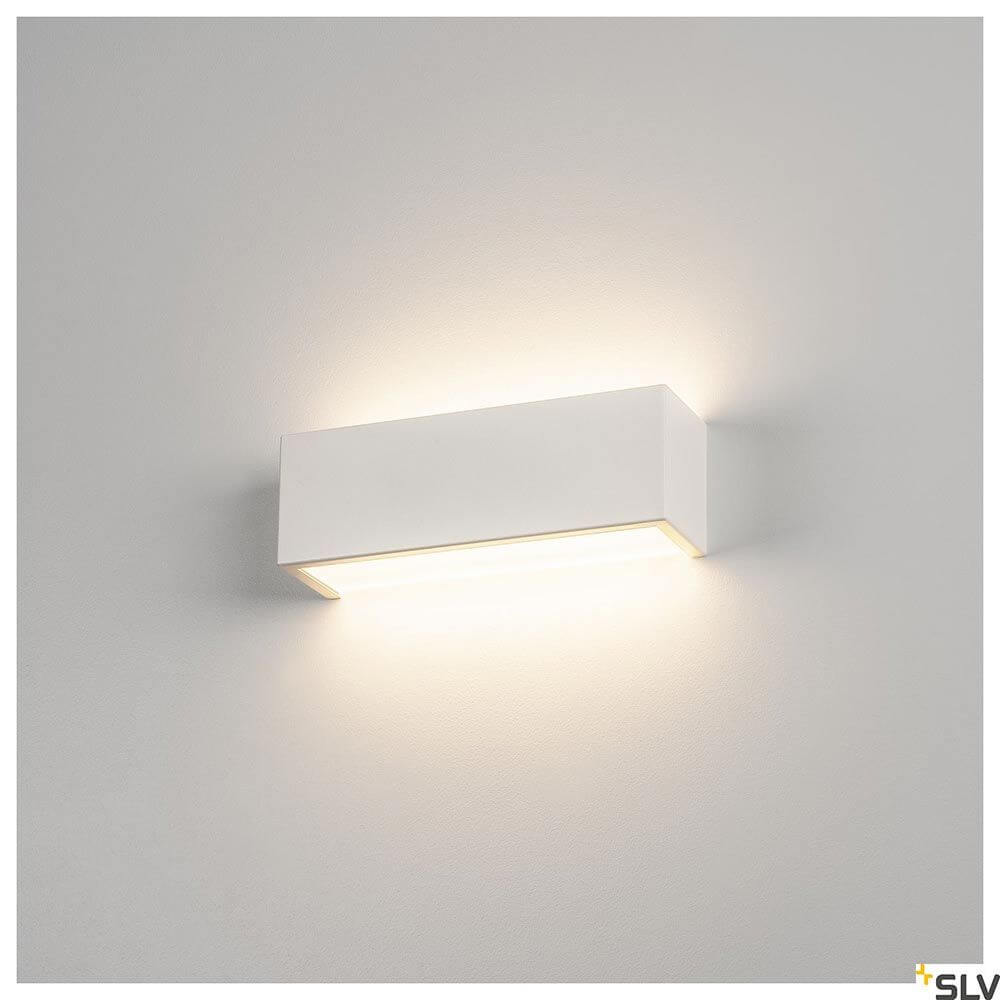 Chrombo LED Wandaufbauleuchte 3000K in weiß lackiertem Stahl mit satiniertem Glas, Wandbeleuchtung.