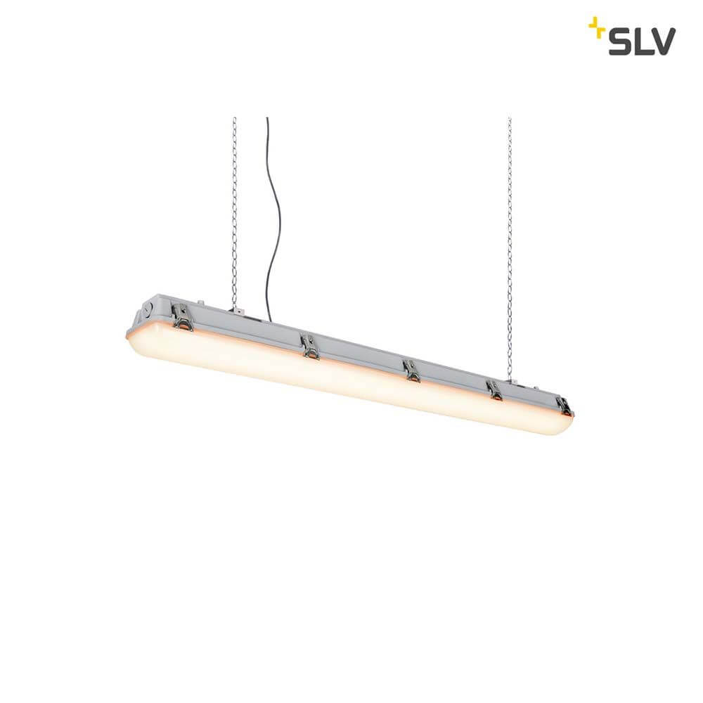 Hängende Imperva 120 LED Wannenleuchte IP66 mit Diffusor und warmweißer Beleuchtung.