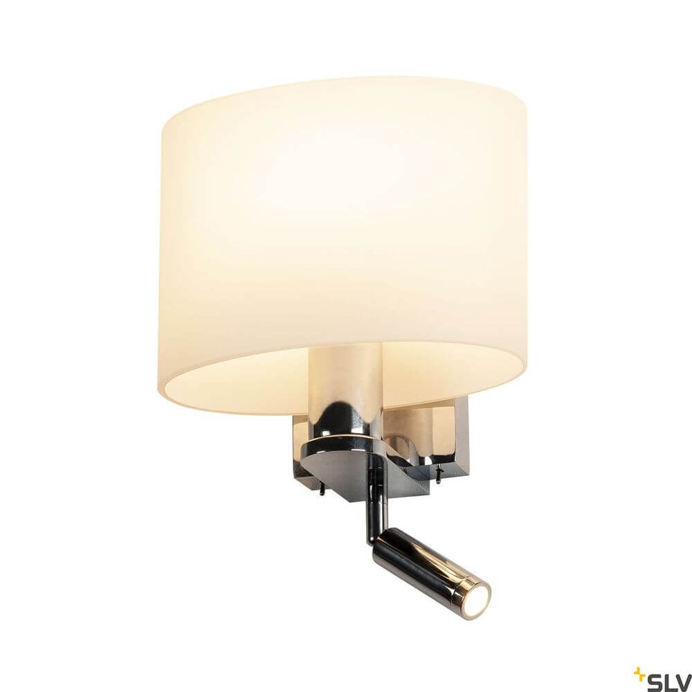 Kenkua Spot Wandlampe E27 Chrom 3000K an der Wand montiert mit modernem Design und gemütlichem Licht.