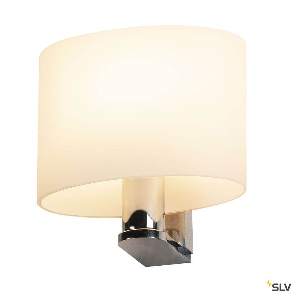 Kenkua Wandlampe E27 Chrom mit elegantem Design und chromatischer Oberfläche in moderner Einrichtung.