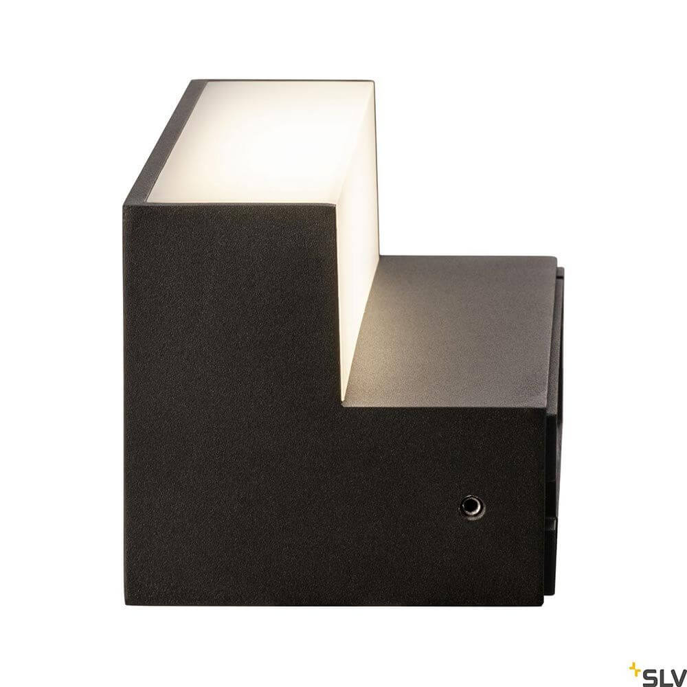 L-Line Out LED Außen Wandleuchte CCT von SLV in modernem Design, ideal für stilvolle Außenbereiche.