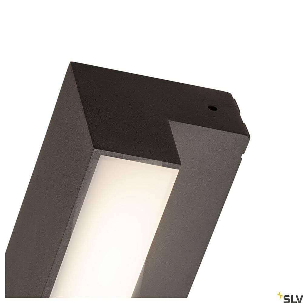 L-Line Out LED Außen Wandleuchte CCT - Moderne Außenleuchte mit klaren Linien und effizienter Lichttechnik.