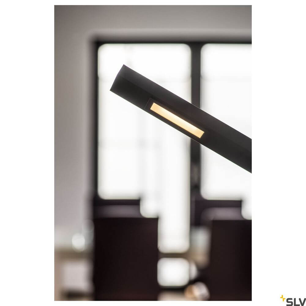 Mecanica Plus FL Büro-Stehlampe 2700-6500K Schwarz mit modernem Design und vielseitiger Beleuchtung.
