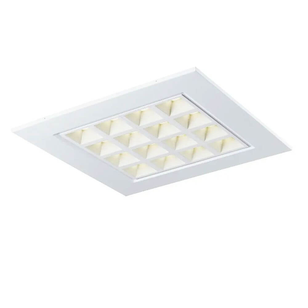 Pavano 600 Decken-Einbaulampe Weiß 3000K mit quadratischem Design und energiesparendem Licht.
