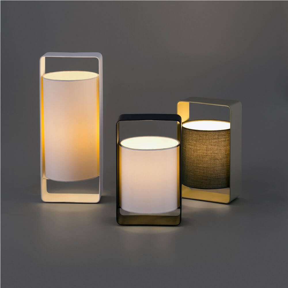 Schirm-Tischlampe LULA Schwarz, Weiß – stilvolle Tischlampen im modernen Design, perfekt für jedes Raumambiente.