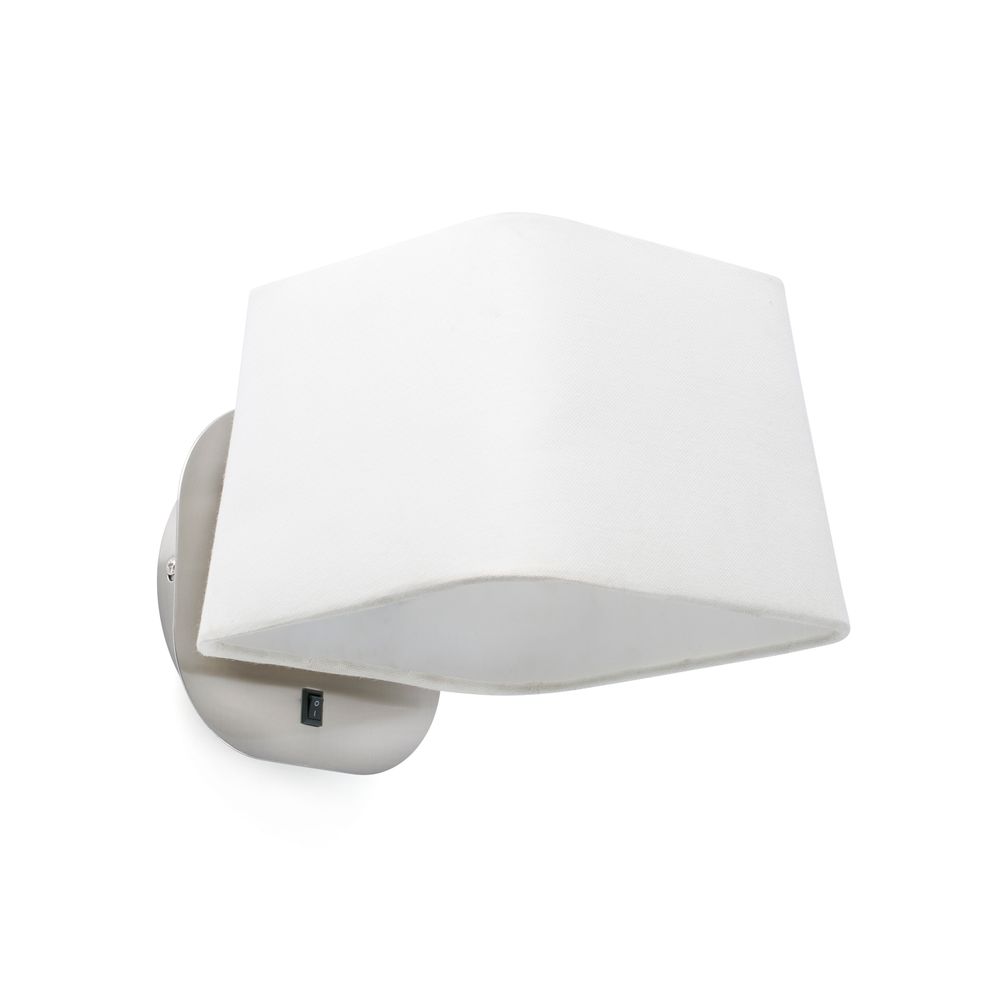 Schirm Wandleuchte SWEET Nickel-Satin, Weiß an der Wand montiert, elegantes und modernes Design.