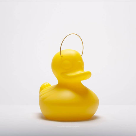Lámpara de batería flotante LED Duck-Duck S Amarilla con asa de metal desmontable en un alegre color amarillo.