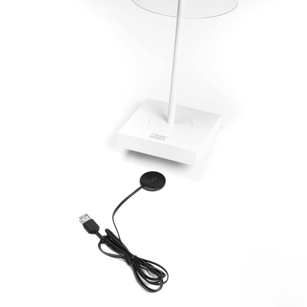 Scilla LED Akku Tischleuchte IP54 mit USB-Ladeanschluss und dimmbarem Licht.