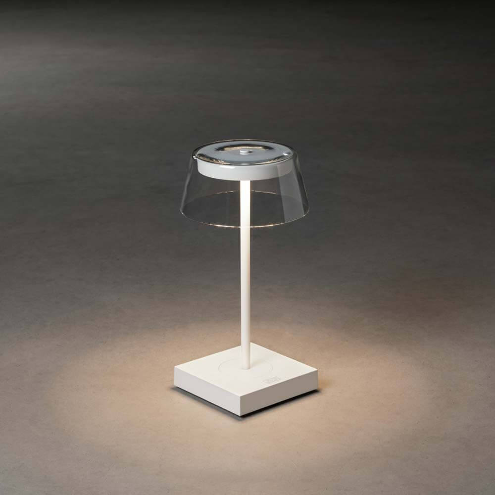 Scilla LED Akku Tischleuchte IP54 in modernem Design, dimmbar mit USB-Ladung und zwei Farbtemperaturen.