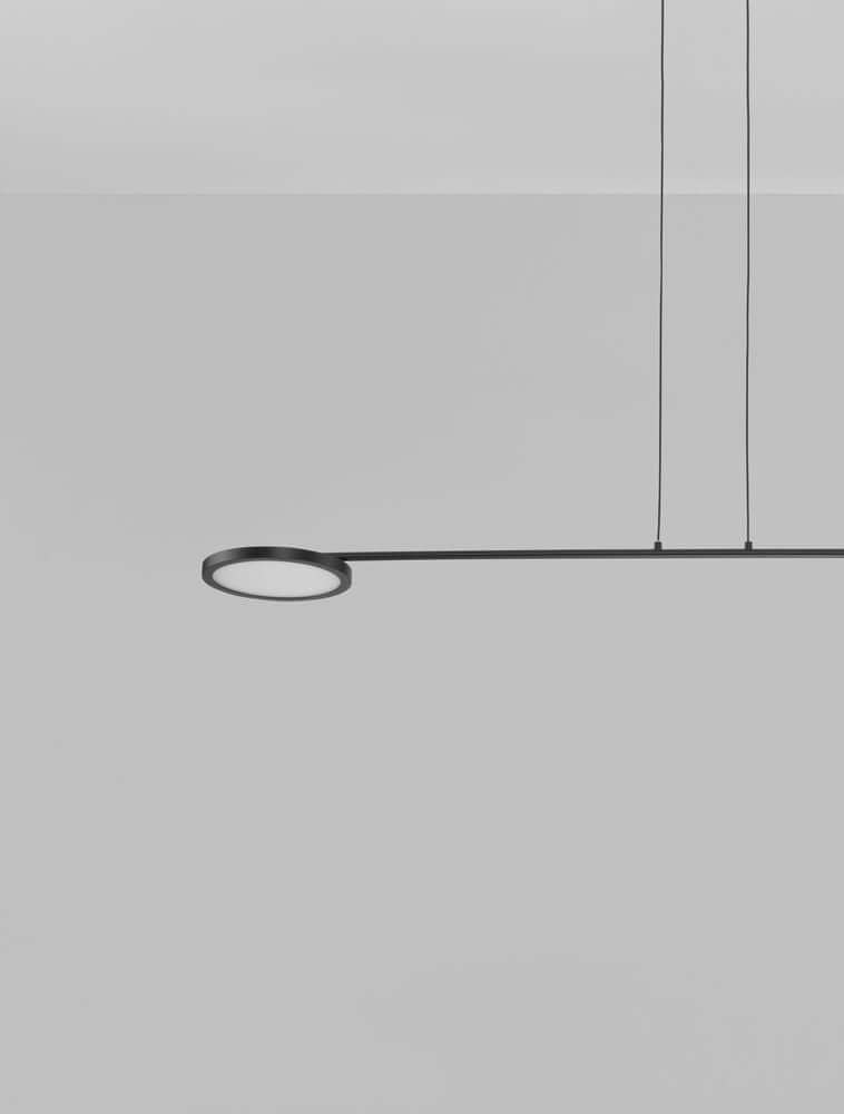 Scope LED Pendelleuchte 2-flammig 3000K in elegantem Schwarz, minimalistisches Design.