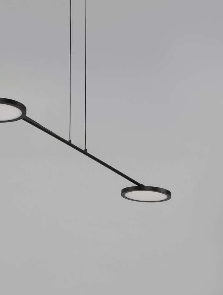 Scope LED Pendelleuchte 2-flammig 3000K in elegantem Schwarz mit minimalistischem Design.