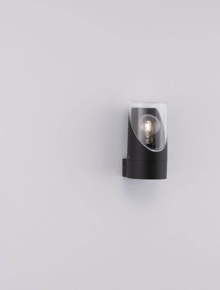 Selena Außenwandleuchte E27 Ø 9cm Anthrazit IP65 an einer Wand montiert mit modernem Design.