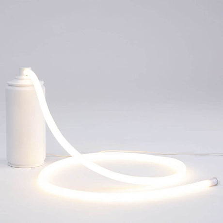 Lampes de table Seletti Daily Glow Spray LED blanches – lampe en aérosol blanche avec flexible tube lumineux, design minimaliste d’Alessandro Zambelli