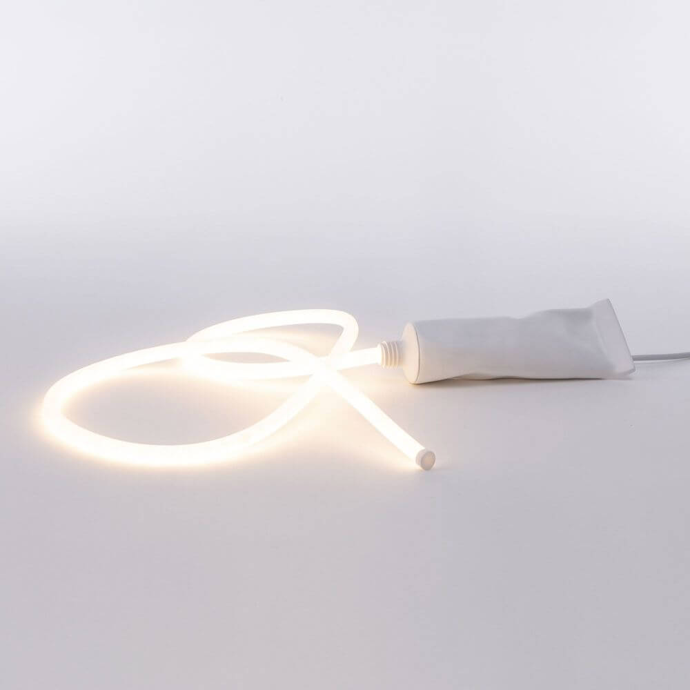 Seletti Daily Glow Toothpaste LED-Tischleuchte dimmbar in Zahnpastatuben-Design mit flexiblem leuchtendem Schlauch, dimmbares weißes LED-Licht