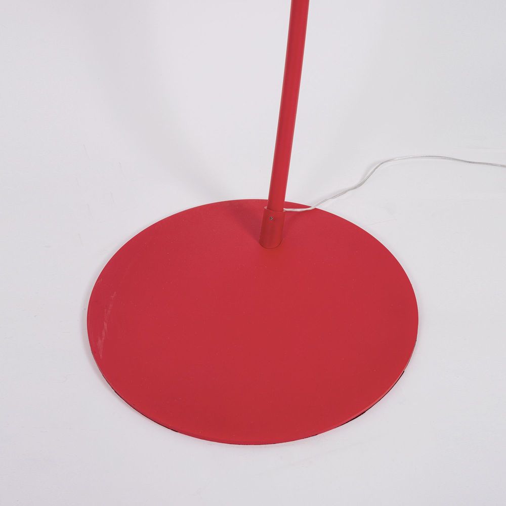 Seletti La Palma Stehleuchte 182cm roter Metallfuß, schlanker Stiel und Kabel auf weißem Hintergrund