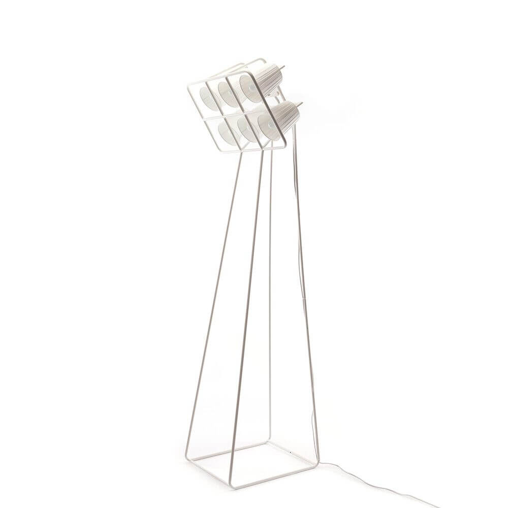 Seletti Multilamp Stehleuchte im Industriedesign, elegante Beleuchtung mit vielseitigen Kombinationen in Weiß.