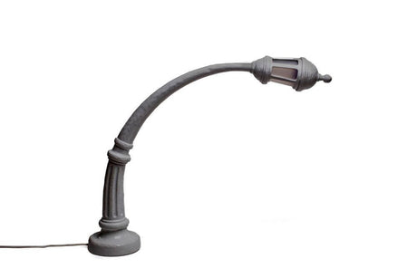 Seletti Sidonia LED-Tischleuchte dimmbar, grau, gebogener Arm, moderne Designleuchte, Frontansicht