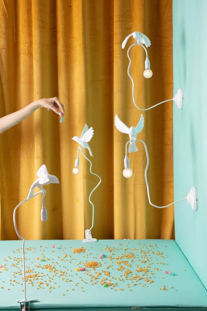 Seletti Sparrow Cruising Klemmleuchte USB - weiße Klemmleuchte mit Kunstharz-Vogel, flexiblem Arm und E14-Glühbirne im verspielten Design