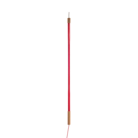 Seletti Superlinea LED-lampe 141 cm, slank vertikal neonlys i rødt med trehåndtak, frontvisning