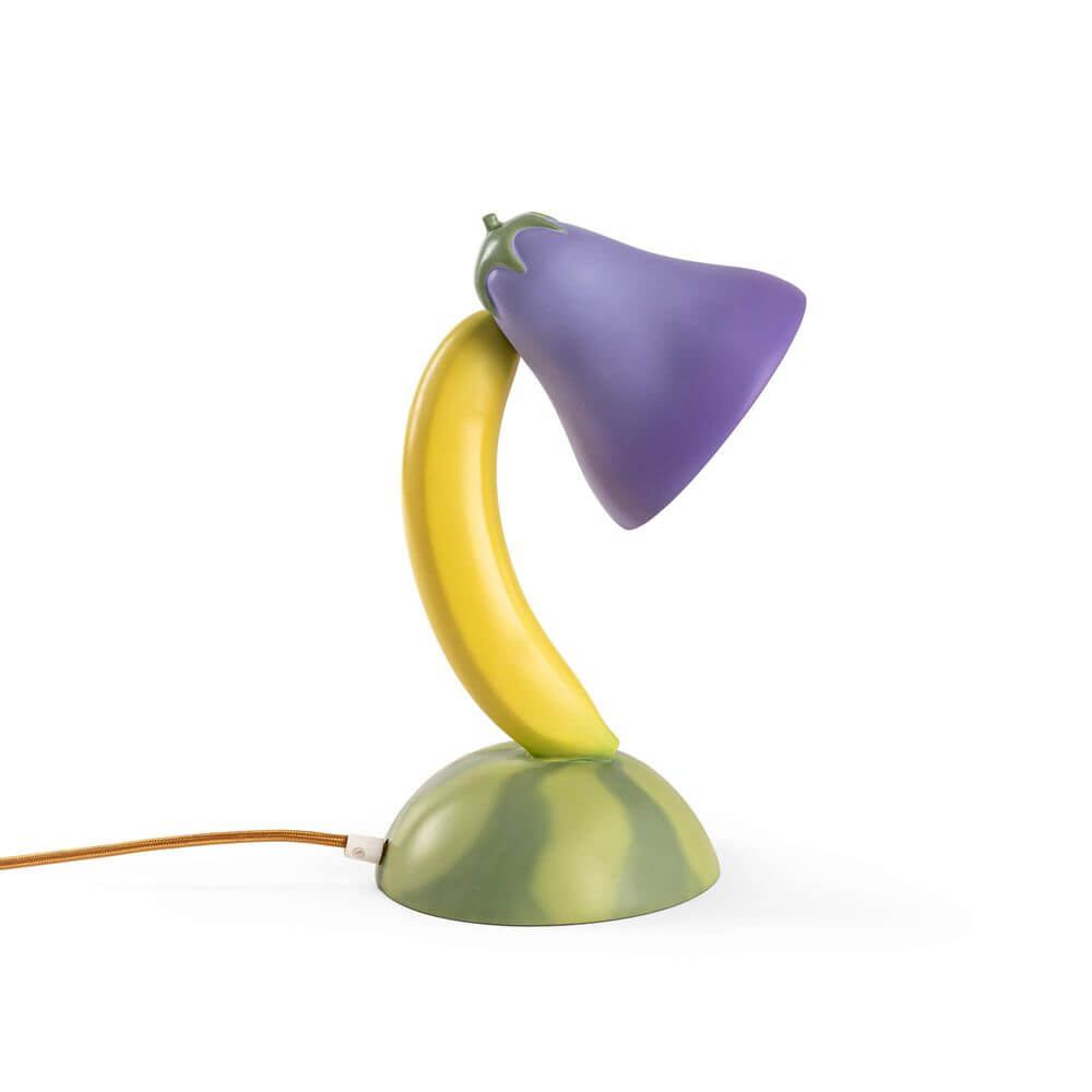 Seletti Vitamin Tischleuchte Aubergine Mehrfarbig – verspielte Marcantonio Design-Tischlampe in Auberginenform, gelbem Stiel und grünem Sockel