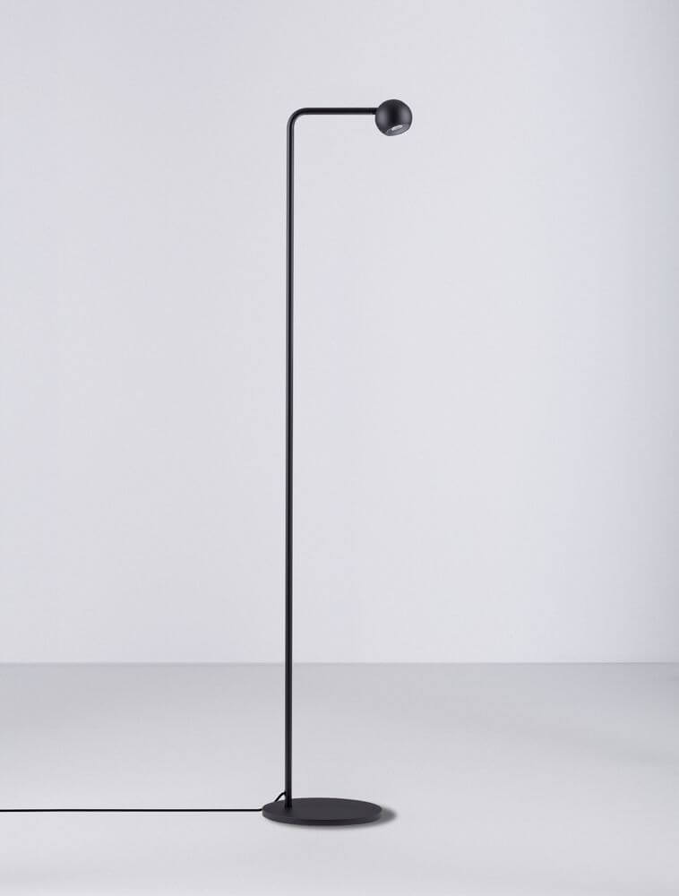 Sfera Stehlampe 3000K Schwarz mit modernem Design für stilvolle Beleuchtung in jedem Raum.