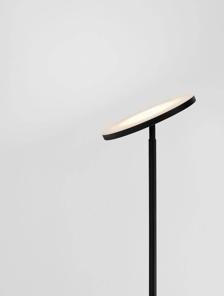 Sinkro LED Stehlampe Ø 25,2cm 3000K mit Drehschalter – schlanke schwarze Stehlampe mit rundem Leuchtenkopf, warmweißes Licht, modernes Design