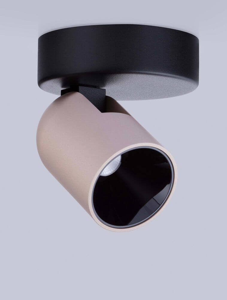 Sirmos LED Deckenleuchte 3000K Schwarz, Braun in modernem Design mit drehbarem Lichtspot.
