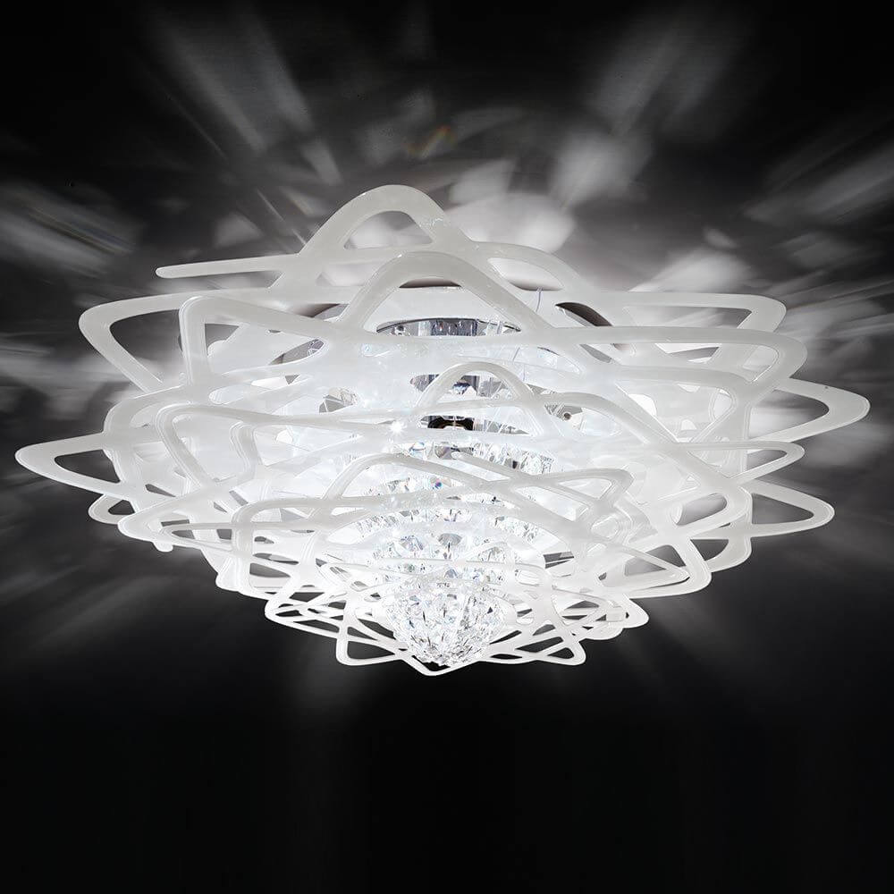 Slamp Deckenleuchte Aurora Large Weiß mit modernem Design und funkelnden Kristallen.