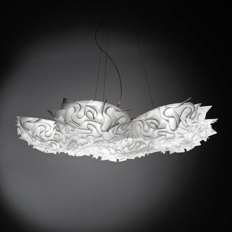 Lampa wisząca Slamp Veli 7 Opalweiss w eleganckim, krągłym designie z nowoczesnym glamour.