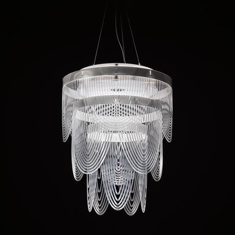 Lampada a sospensione Slamp Ceremony Small Prisma Trasparente con eleganti tecnopolimeri dal design scintillante.