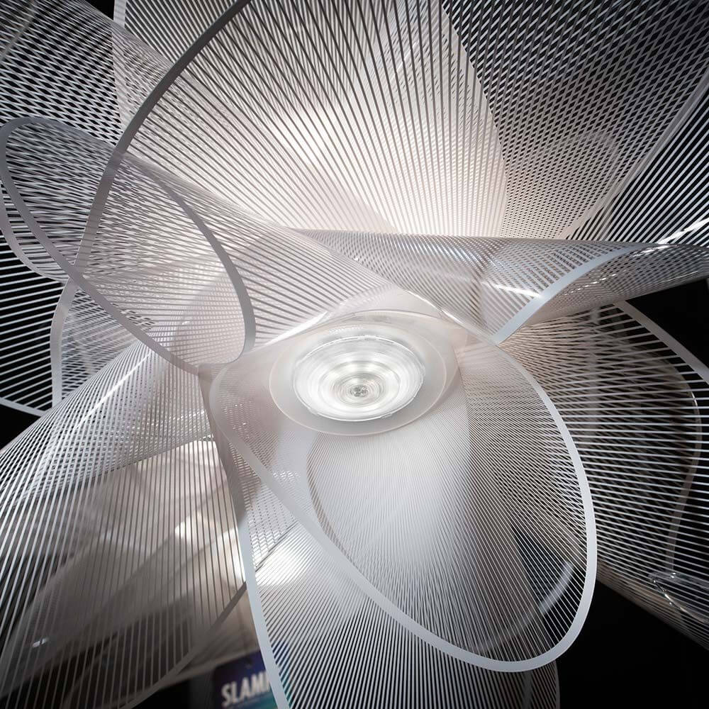 Slamp LED Hängelampe La Belle Etoile - elegante und dynamische Designleuchte aus dem Atelier von Slamp.