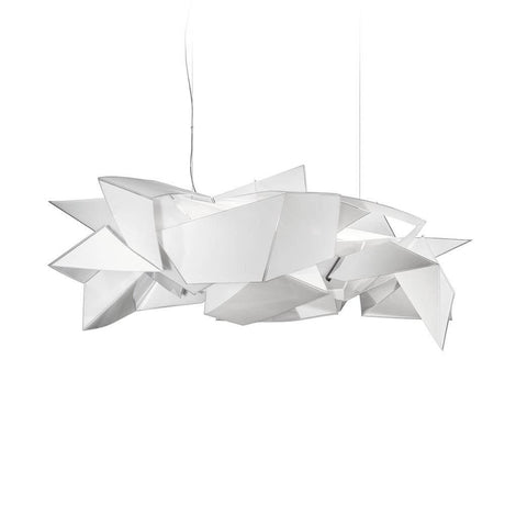 Slamp LED Hänglampa Cordoba 15000lm 2700K Vit med asymmetrisk design och harmonisk ljusfördelning.