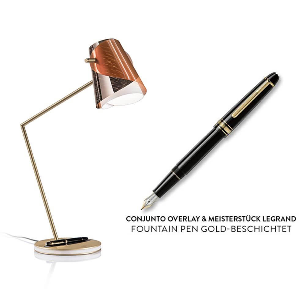 Slamp LED Schreibtischlampe Overlay & Montblanc Meisterstück Le Grand mit gold-beschichtetem Füllfederhalter.