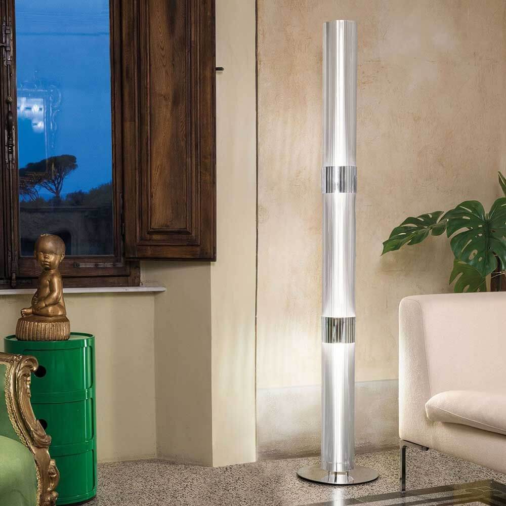 Slamp La Lollo Stehleuchte 163cm aus hochwertigen Kunststoffen in modernem Raumambiente.