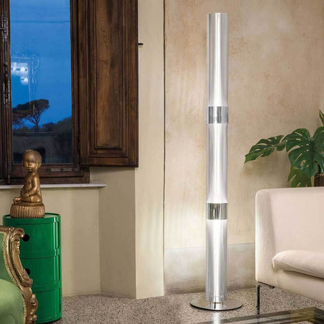 Slamp La Lollo Stehleuchte 163cm aus hochwertigen Kunststoffen in modernem Raumambiente.