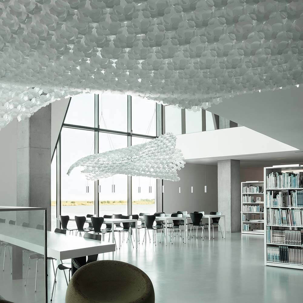 Slamp Nuvem 102x94cm bas med spotlight upp-ner vit