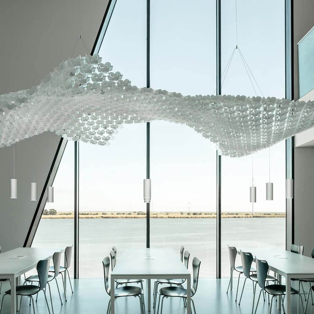 Slamp Nuvem 102x94cm bas med spotlight upp-ner vit