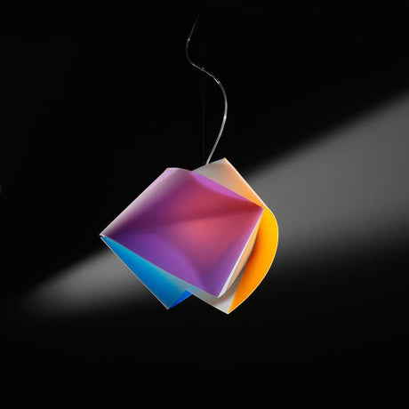 Lampada a sospensione Slamp Gemmy Prugna, Giallo, Blu in design geometrico con colori dinamici.