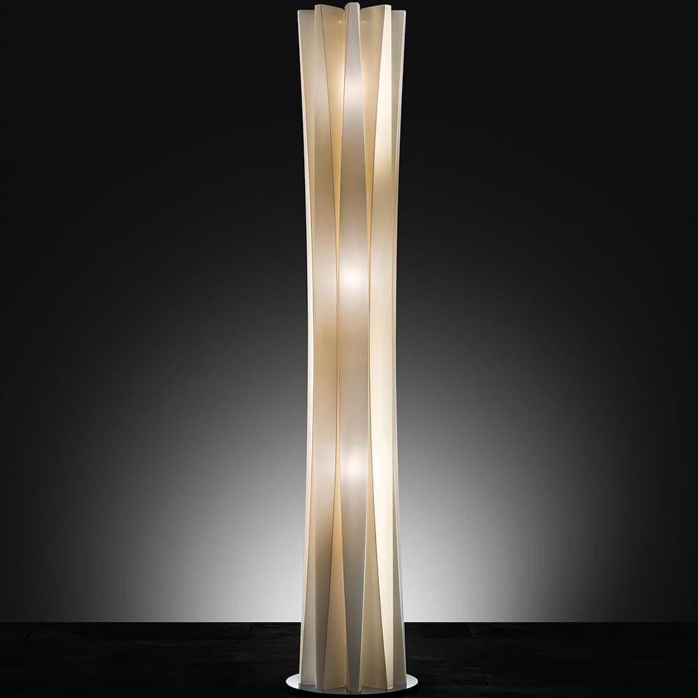 Slamp Stehlampe Bach XL Gold in eleganten Farben und moderner Form für ein stilvolles Ambiente.