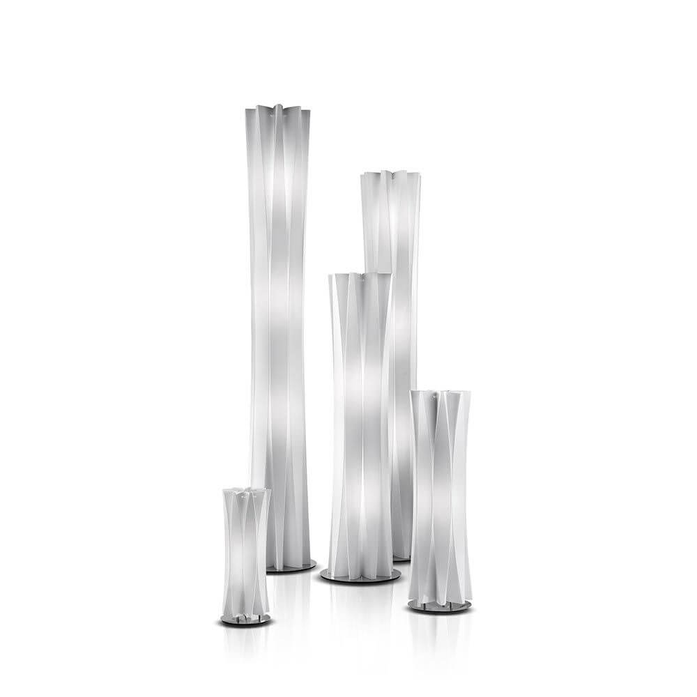 Slamp Stehleuchte Bach XXL Weiß in eleganten, modernen Designs, die jedem Raum Helligkeit verleihen.