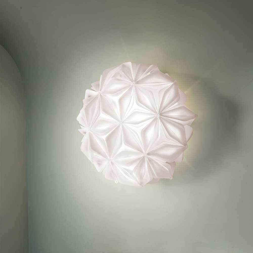 Slamp Wand- & Deckenleuchte La Vie Effektlampe mit floraler Struktur in sanftem Weiß.