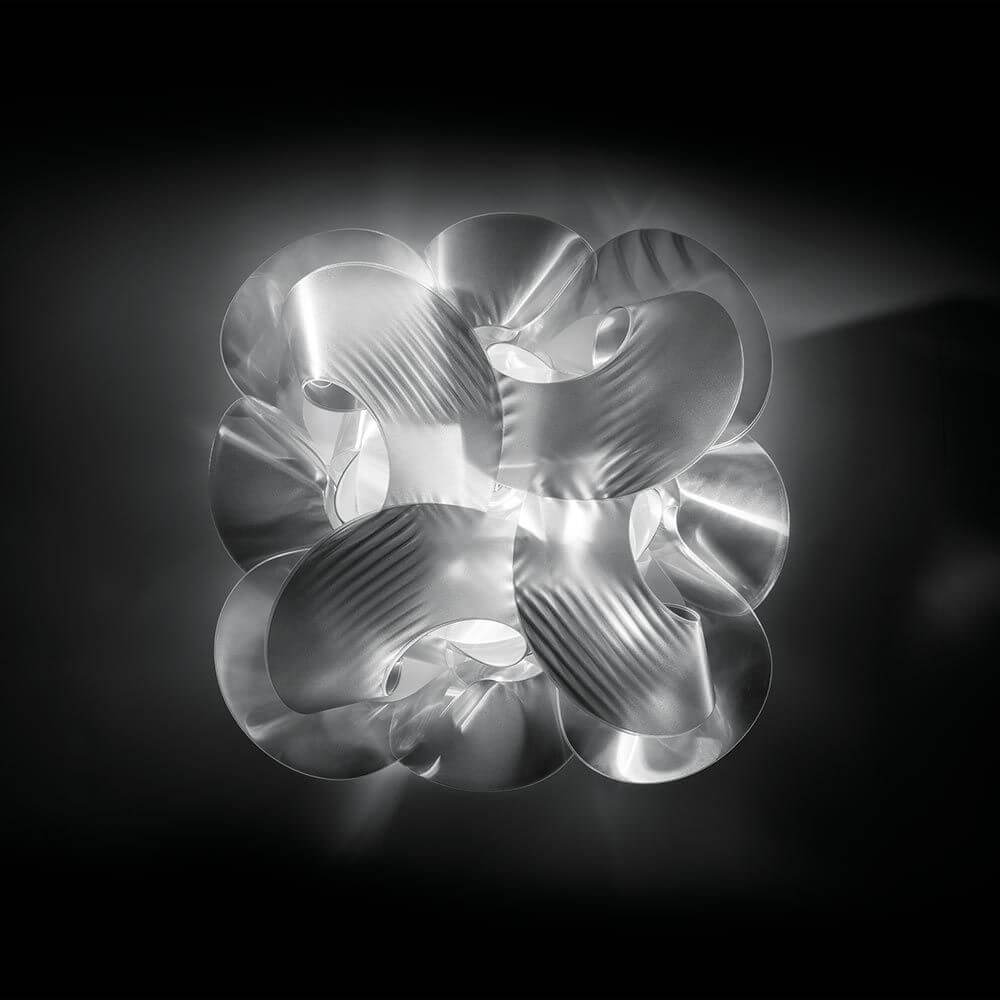 Slamp Wand- & Deckenleuchte Fabula Prisma Transparent mit schillerndem Design und 5 Lichtquellen.