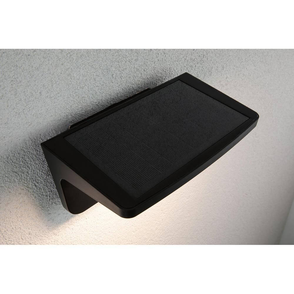 Solar LED Wandleuchte Cyrus in Anthrazit, ideal für die Außenwandbeleuchtung und energiesparend.