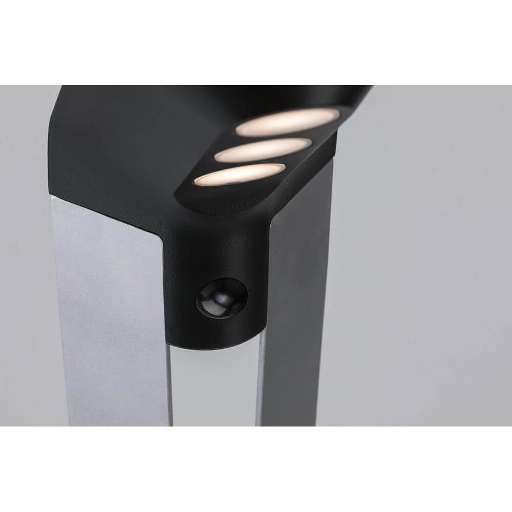 Solar LED Pollerleuchte Soley Anthrazit mit Sensor und integrierten LEDs für smartes Licht.